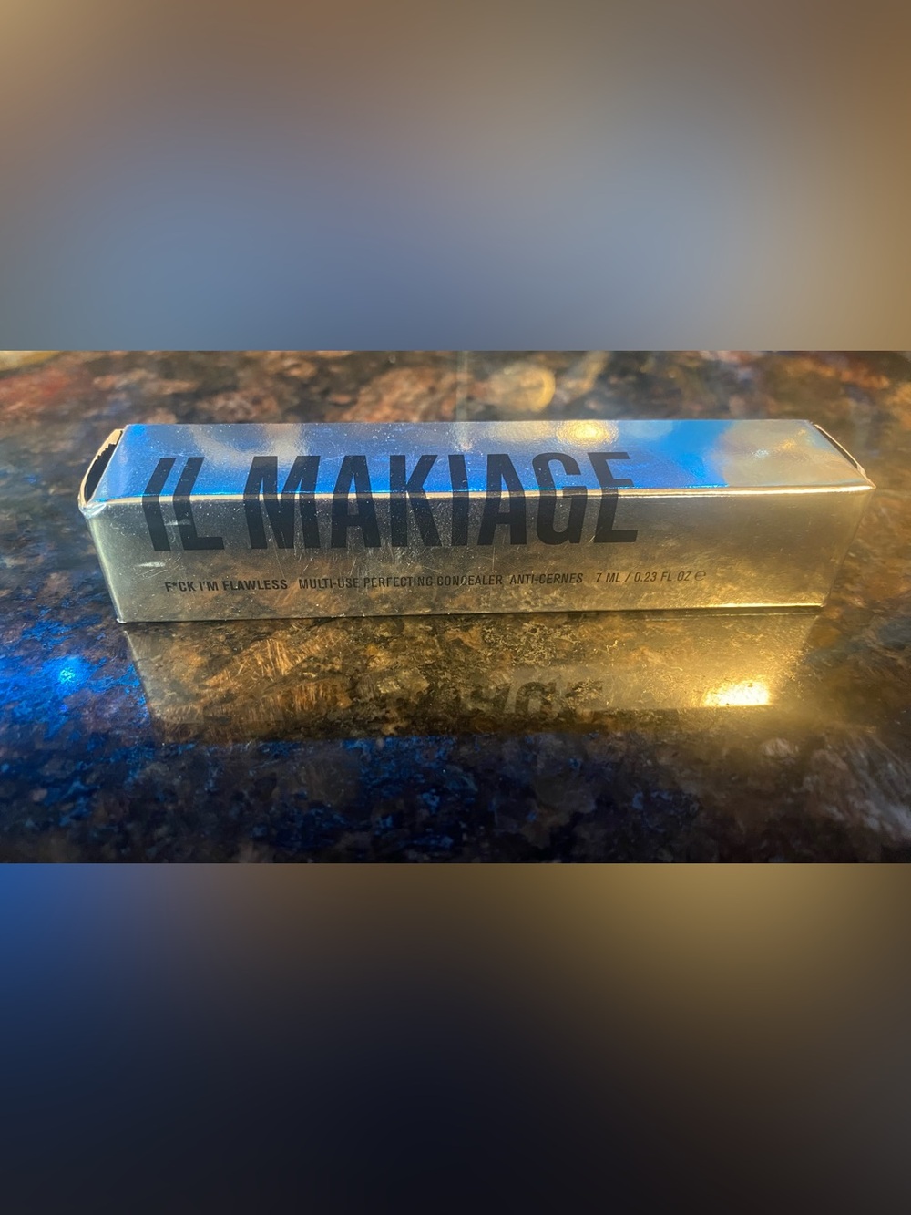 IL MAKIAGE Liquid Highlighter - Shimmery Gold Packaging
